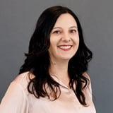 Caroline-Headshot-2018